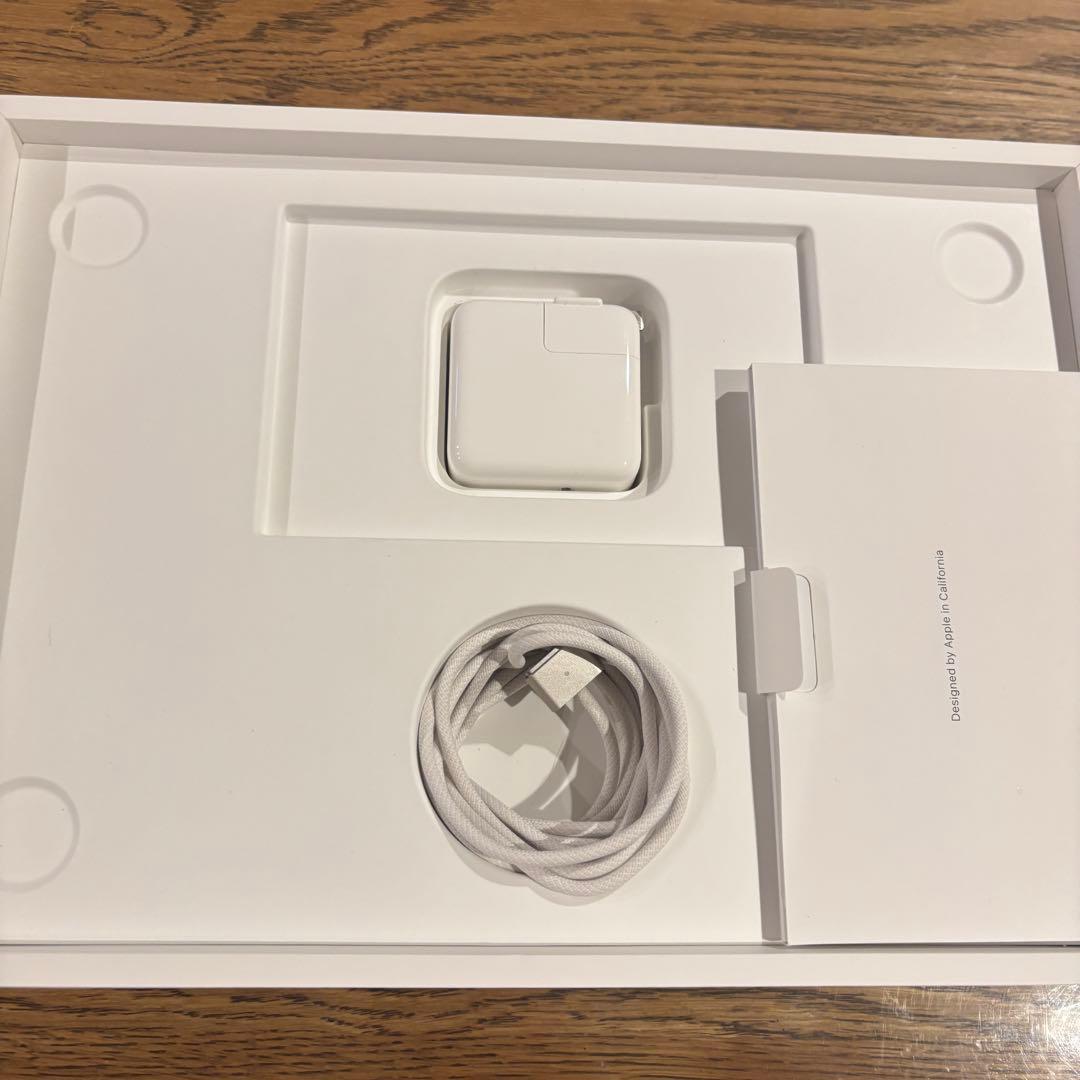 MacBook Air 13インチ M4 16GB 256GB 新品同様