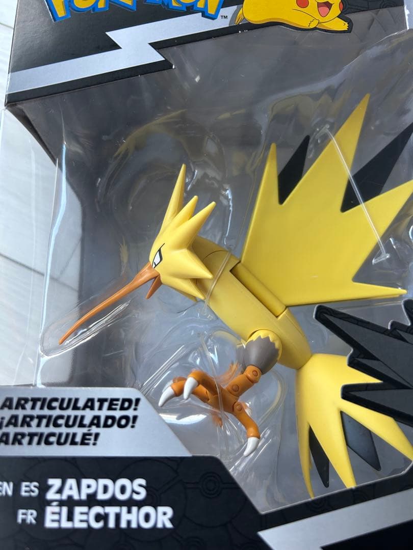 ポケモンセレクト　海外限定　フィギュア　サンダー