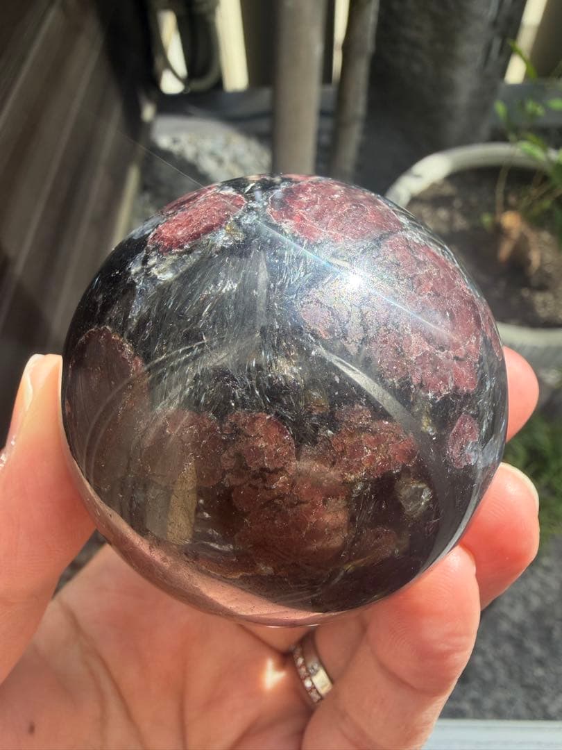 ガーネットインヌーマイト　花模様　スフィア　ガーネット　58cm　348g