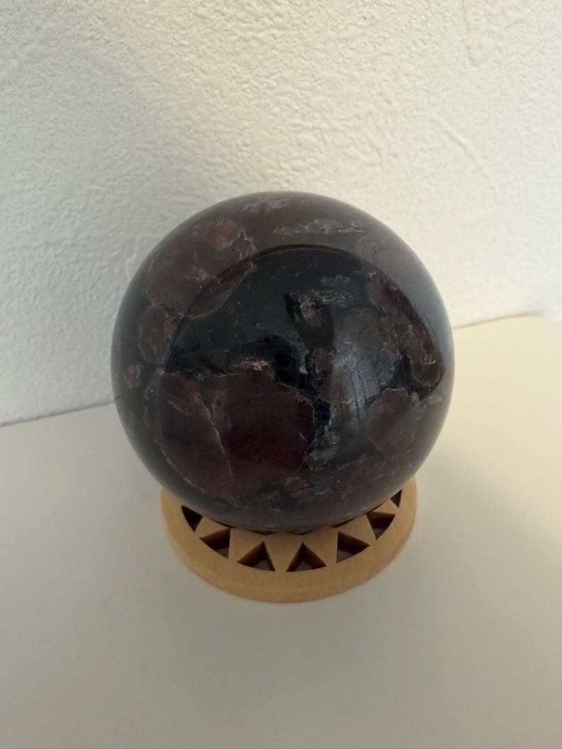 ガーネットインヌーマイト　花模様　スフィア　ガーネット　58cm　348g