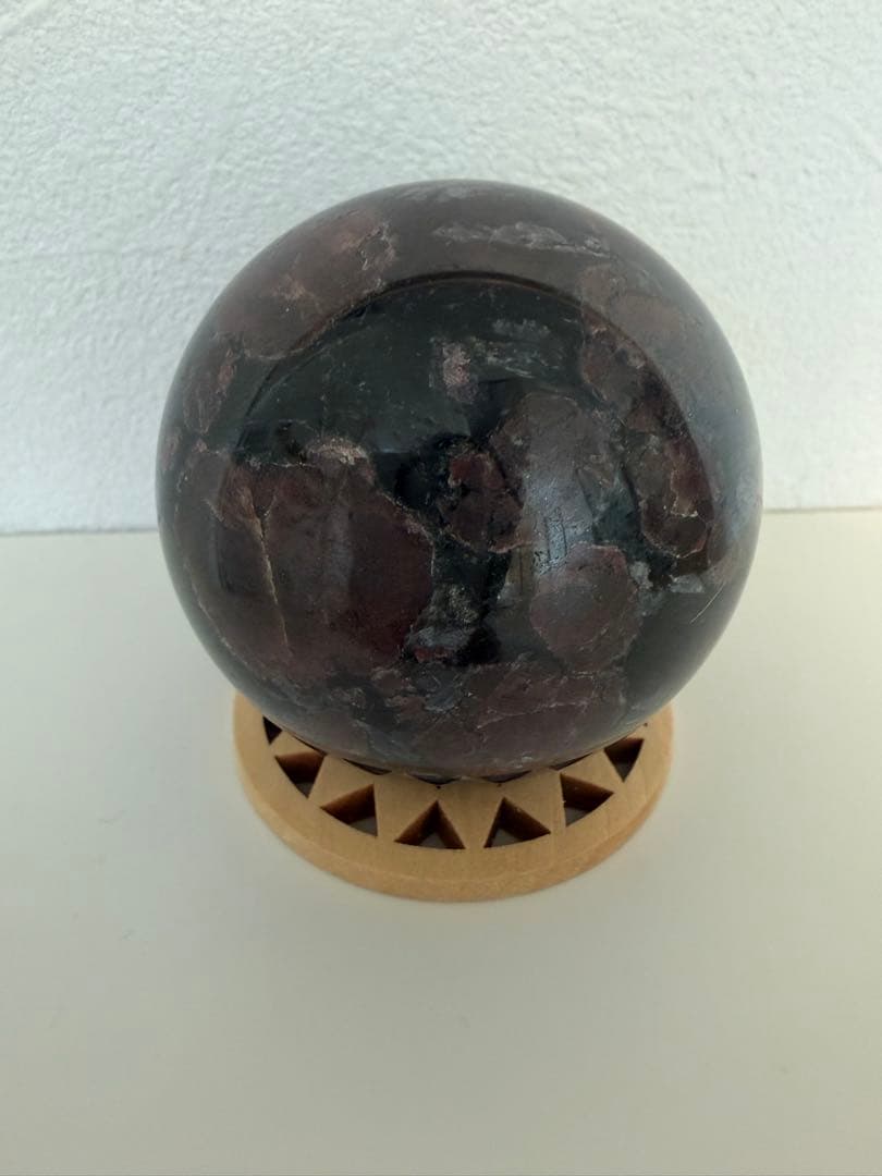 ガーネットインヌーマイト　花模様　スフィア　ガーネット　58cm　348g