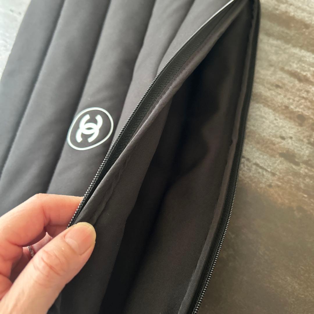 CHANEL PCキルティングケース