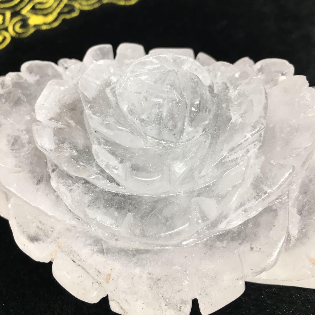 水晶✨バラの彫刻✨290ｇの水晶置物✨