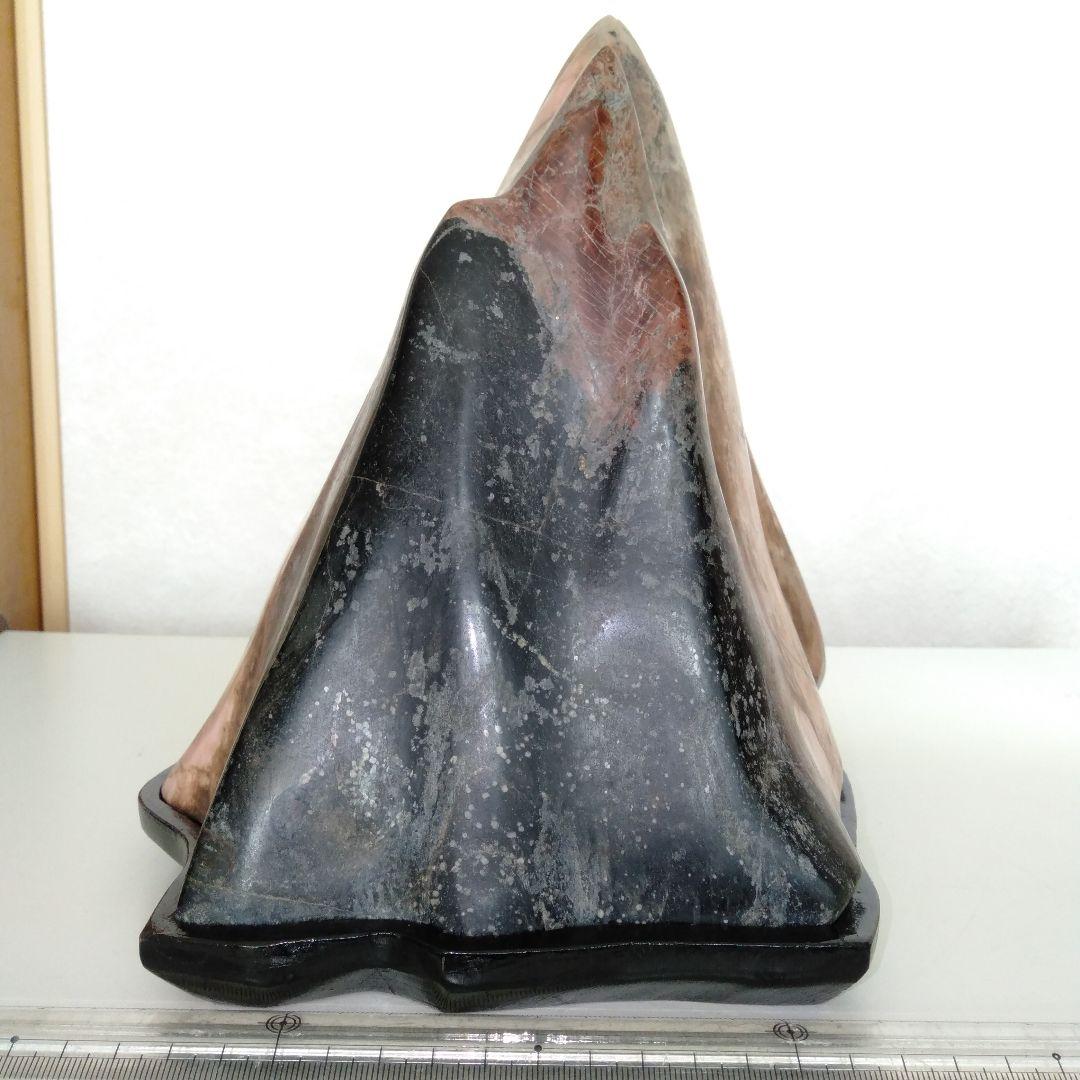 超大型バラ輝石　ロードナイト　原石　約15kg 　連山　台付き１個