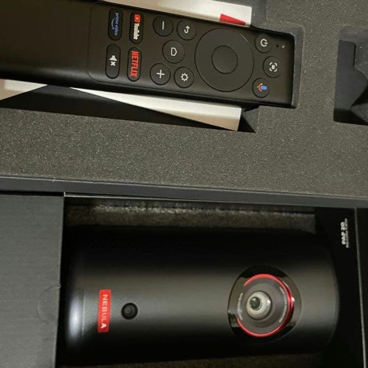 Nebula Capsule 3 Laser 本体とスタンドセット