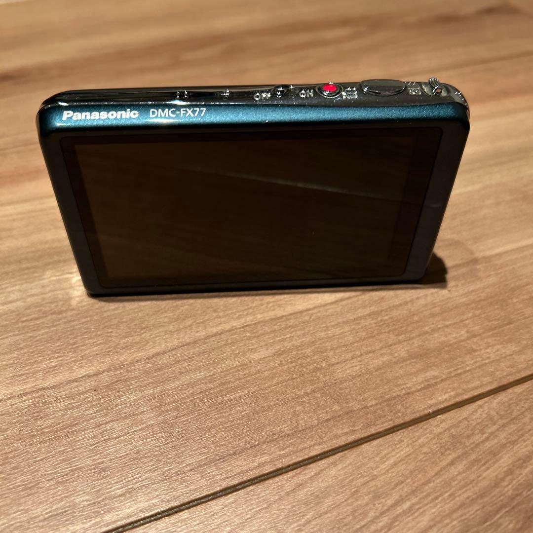 デジタルカメラ Panasonic LUMIX DMC-FX77