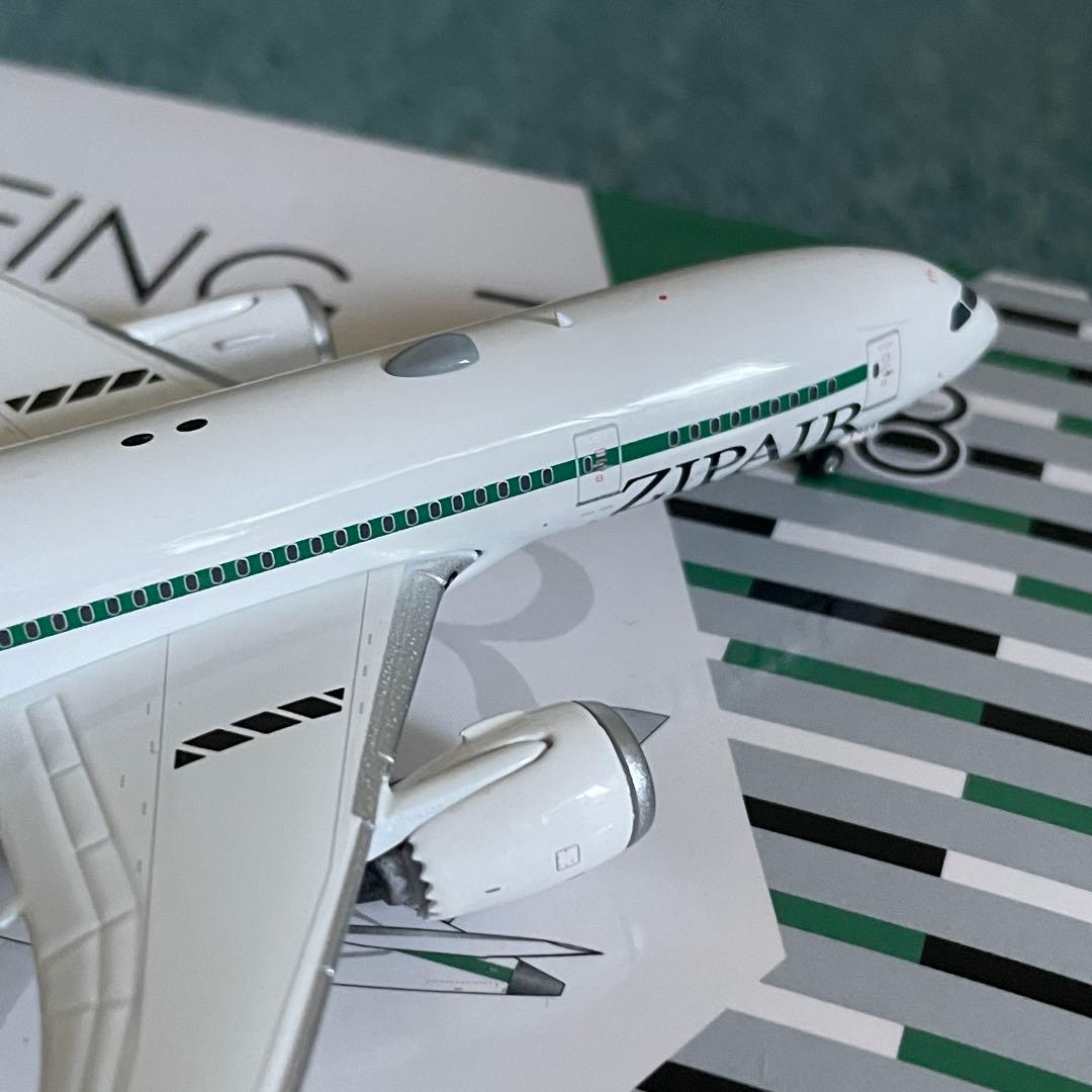 ZIPAIR 787-8 ジップエアー JA826J ph 1:400
