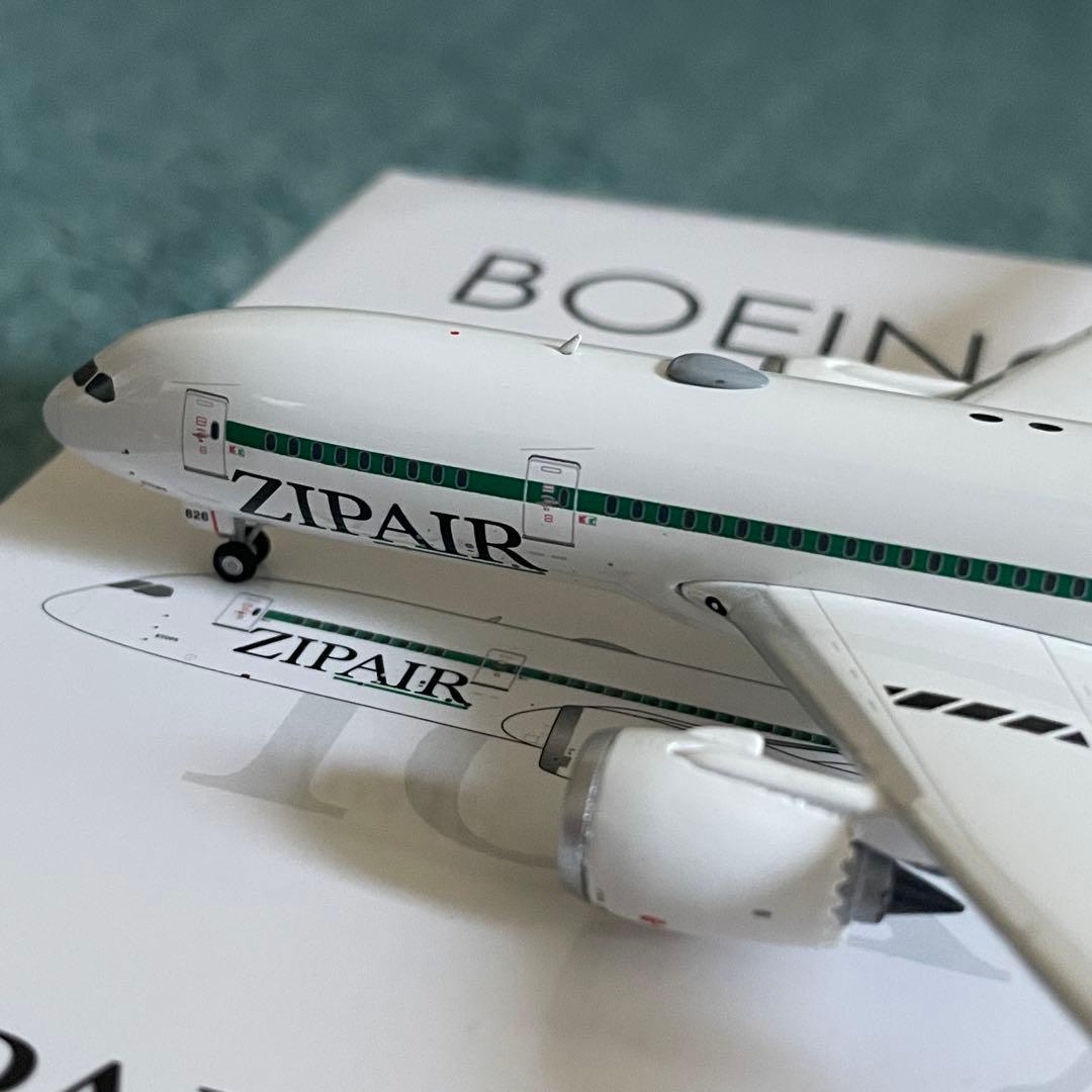 ZIPAIR 787-8 ジップエアー JA826J ph 1:400