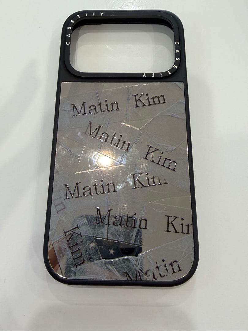 Matin Kim iPhone17proケース