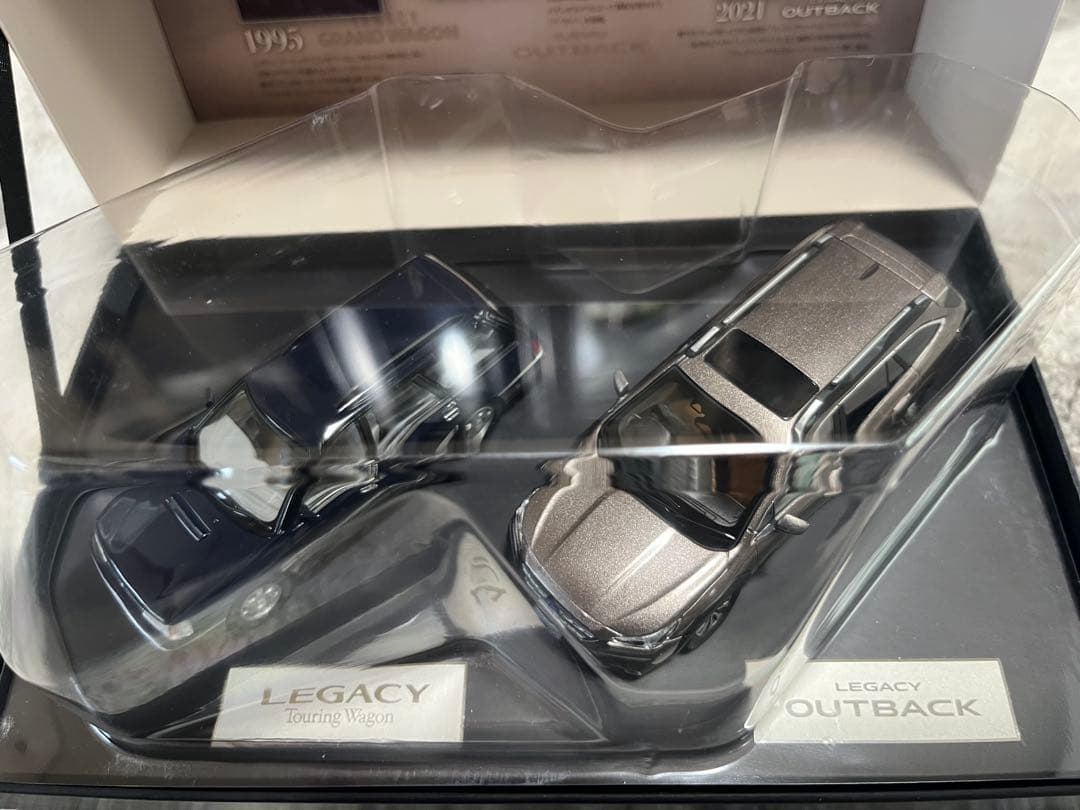 SUBARUレガシィ アウトバック 1/43スケールモデル 2台セットおまけ付き