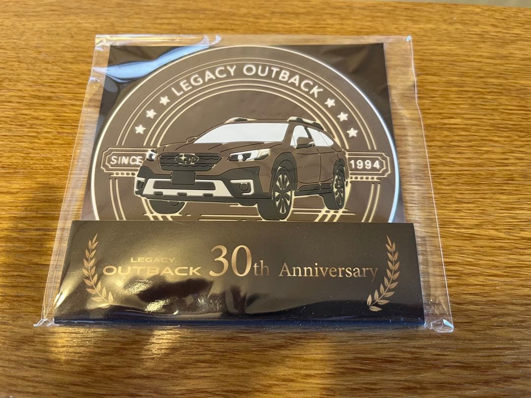 SUBARUレガシィ アウトバック 1/43スケールモデル 2台セットおまけ付き