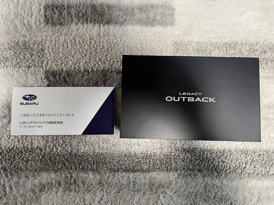 SUBARUレガシィ アウトバック 1/43スケールモデル 2台セットおまけ付き