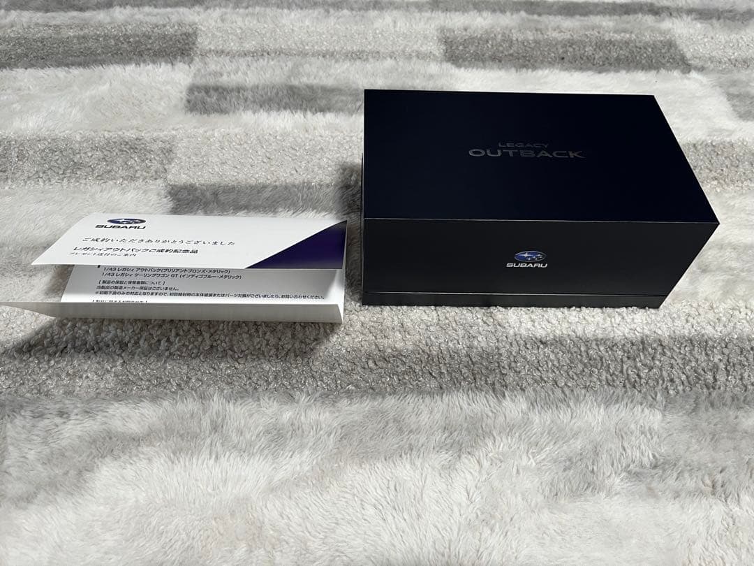 SUBARUレガシィ アウトバック 1/43スケールモデル 2台セットおまけ付き