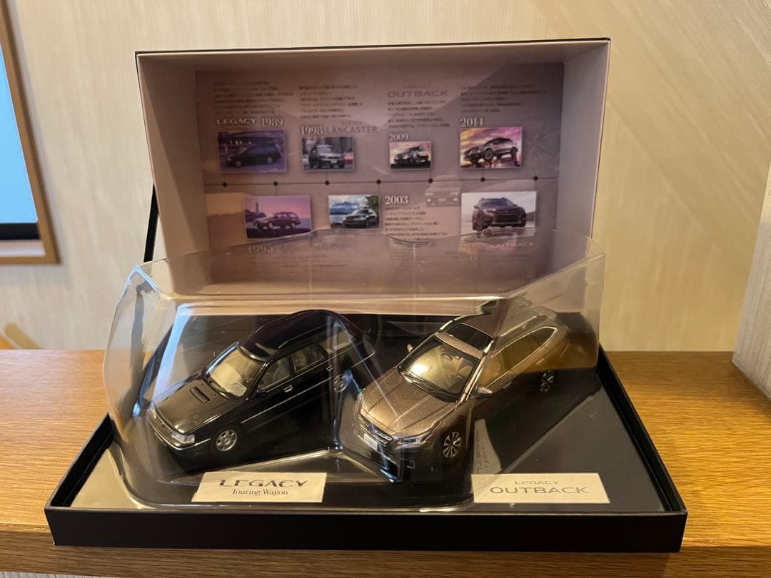 SUBARUレガシィ アウトバック 1/43スケールモデル 2台セットおまけ付き
