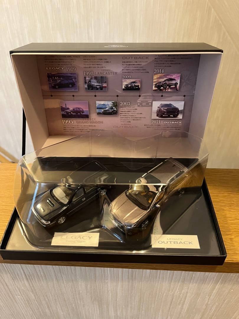 SUBARUレガシィ アウトバック 1/43スケールモデル 2台セットおまけ付き