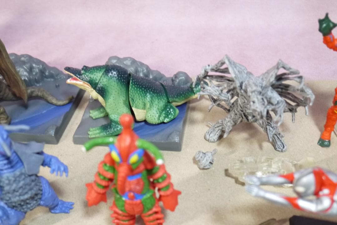 HG DG HG C.O.R.E ウルトラマン　ウルトラ怪獣　24体