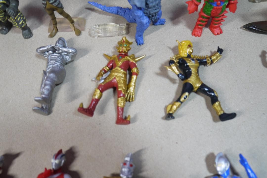 HG DG HG C.O.R.E ウルトラマン　ウルトラ怪獣　24体