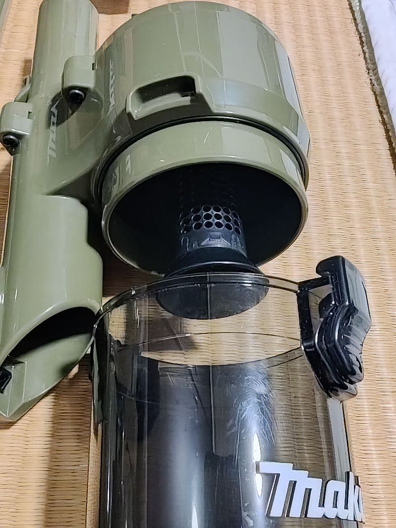 マキタ 充電式クリーナー18VオリーブCL285FDZO　おまけ付き