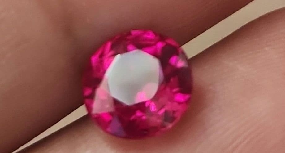 ルビールース 2.200ct