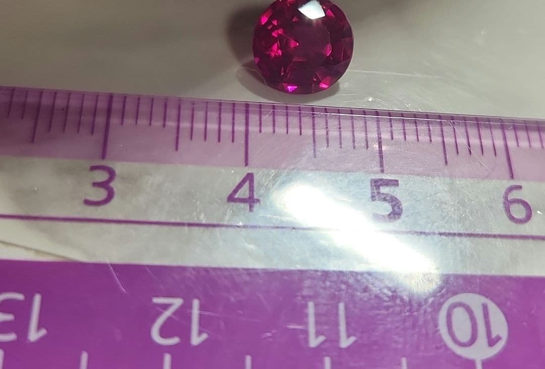 ルビールース 2.200ct