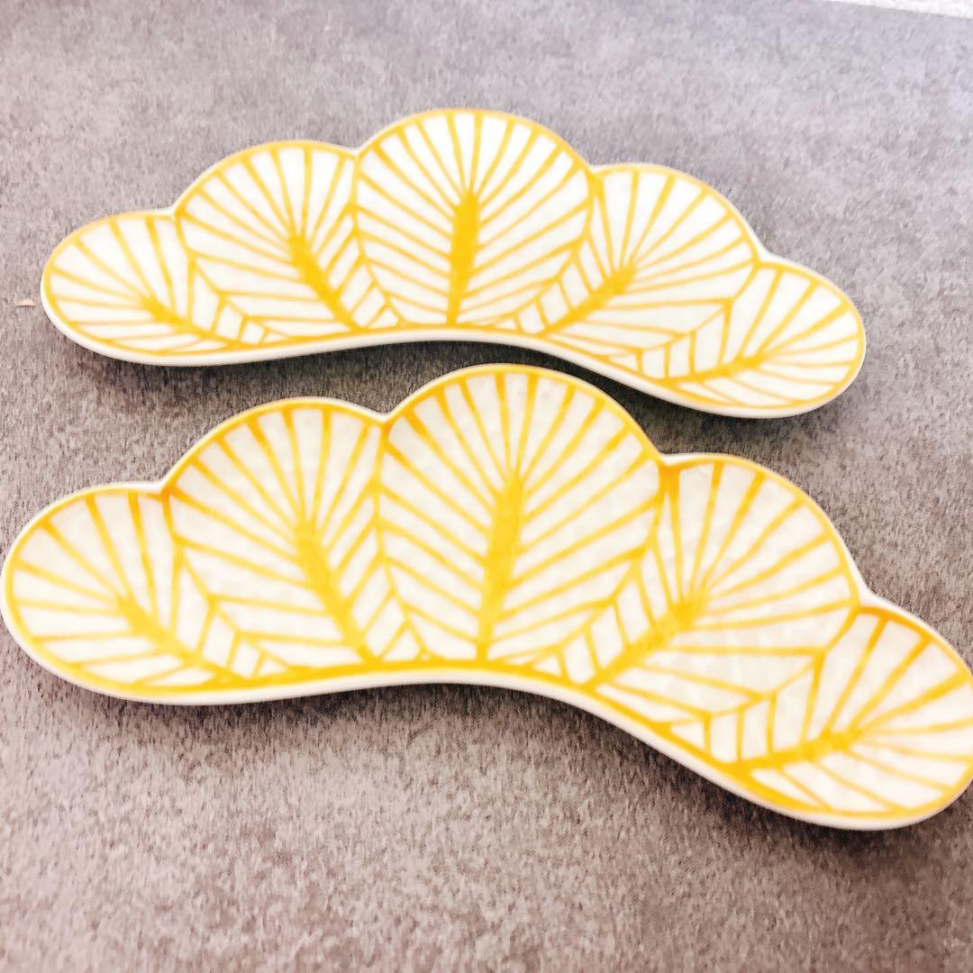 モモ様ご依頼品　有田焼　幸楽窯　錦金松葉形前菜皿　白金　化粧箱付2点セット