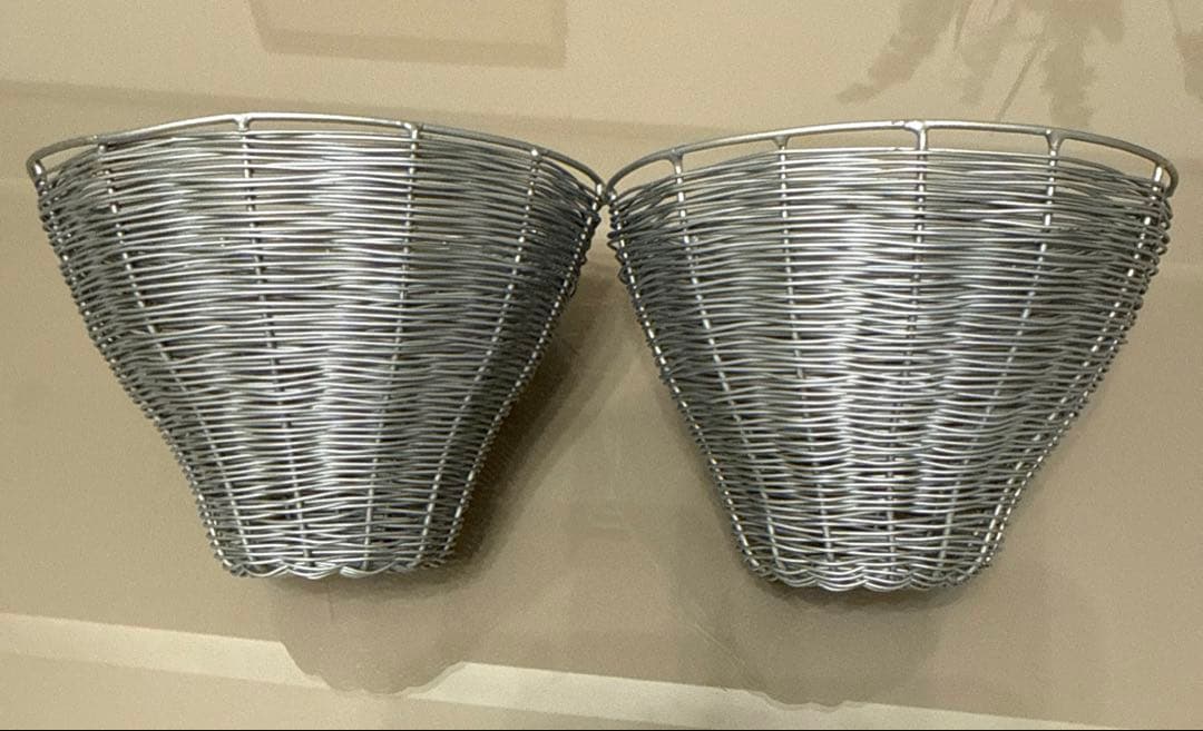ワイヤーバスケット2個　植木カバー　カゴ　籠　金属製　シルバー