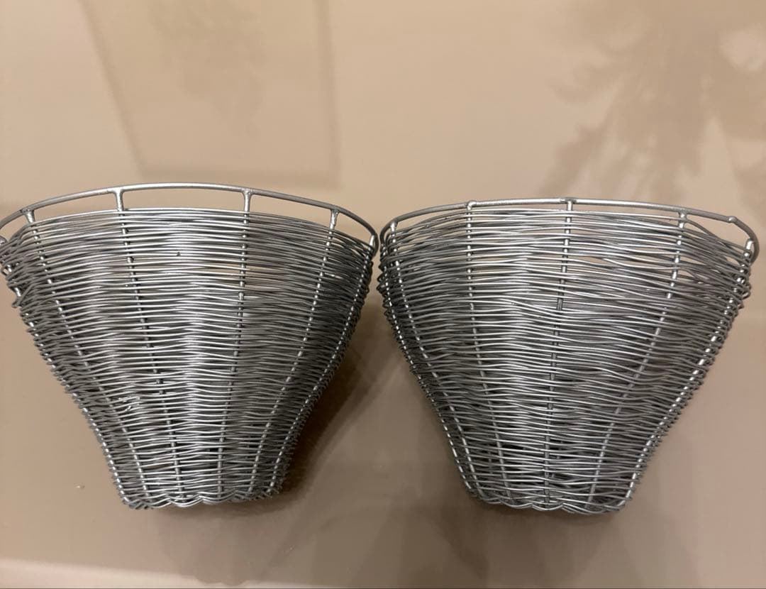 ワイヤーバスケット2個　植木カバー　カゴ　籠　金属製　シルバー