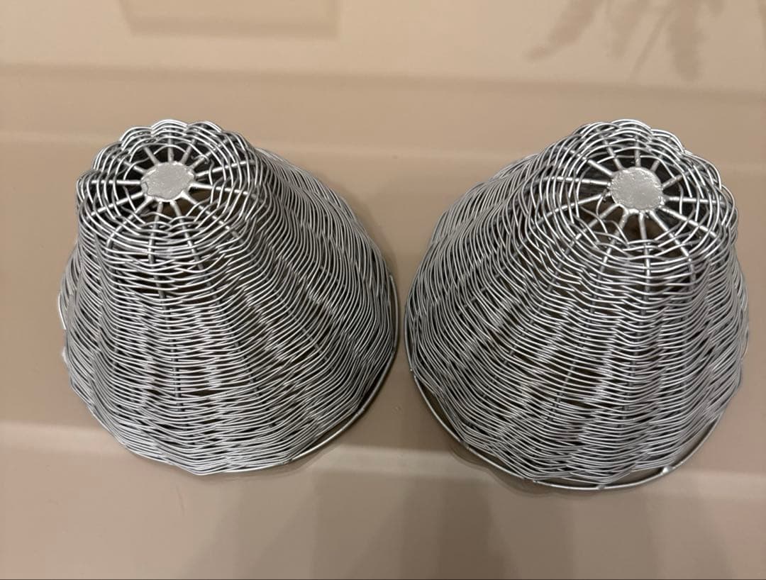 ワイヤーバスケット2個　植木カバー　カゴ　籠　金属製　シルバー