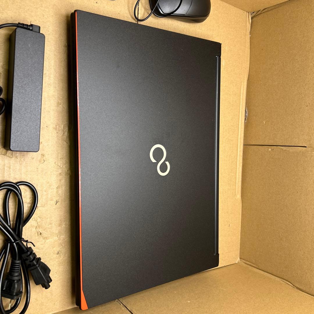 富士通 LIFEBOOK A577/S Office 16GB/512GB