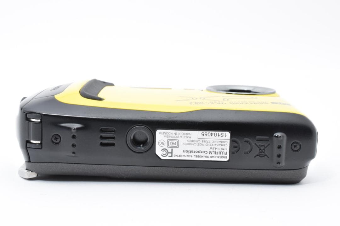 【美品 防水フィルム付】 FUJIFILM FinePix XP140