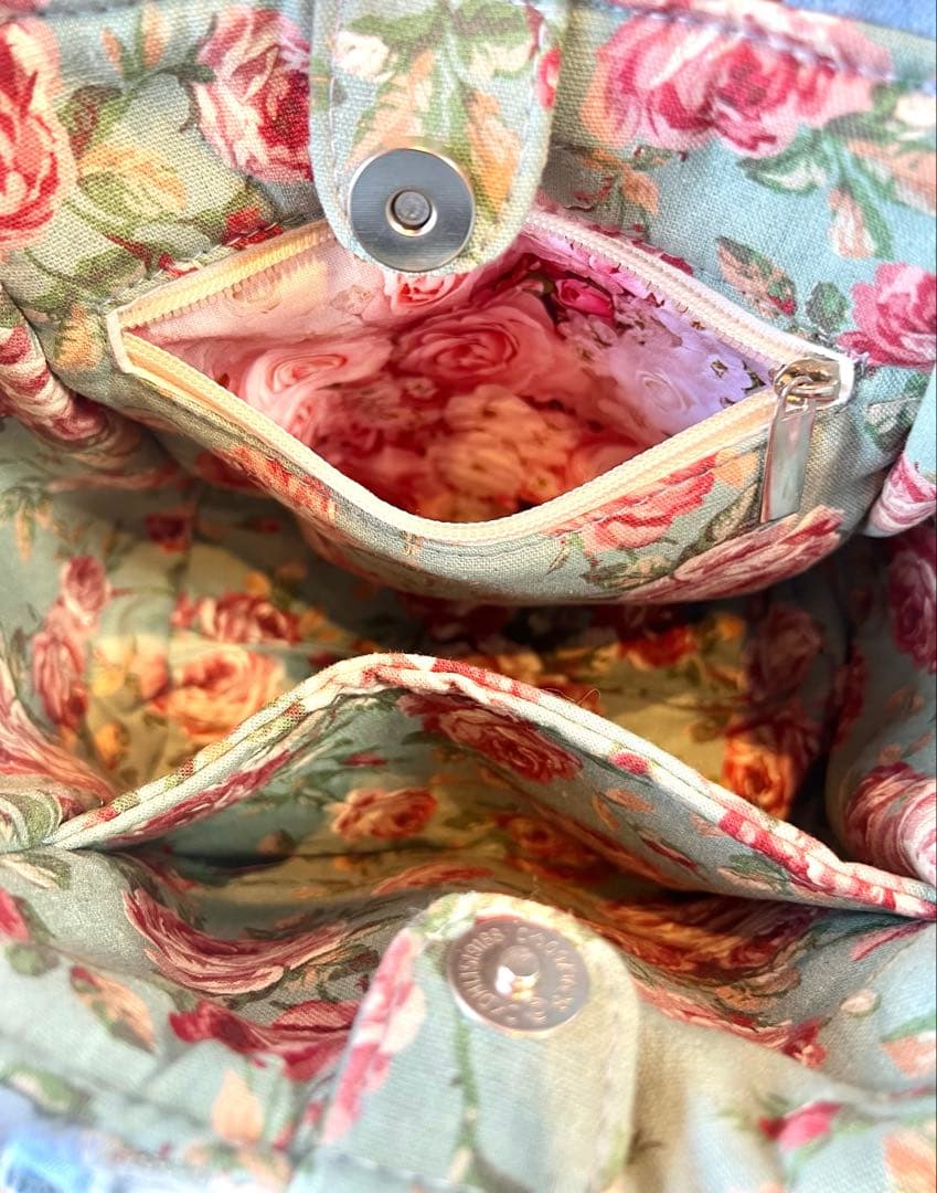 あ*き様 コヤンイサムチョン　コロンと可愛サイドポケットファスナーバッグ　デニム