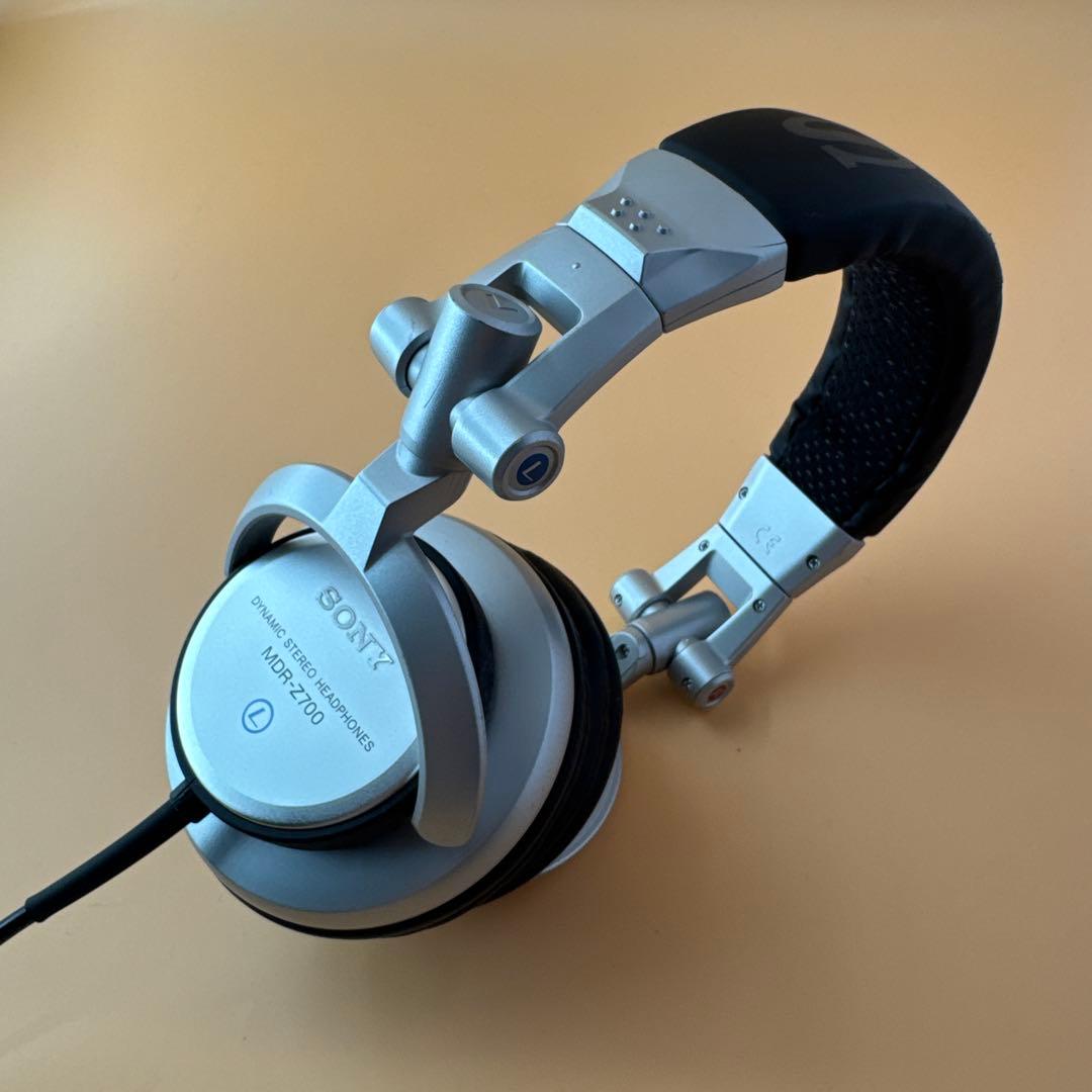 SONY 密閉型ヘッドホンMDR-Z700