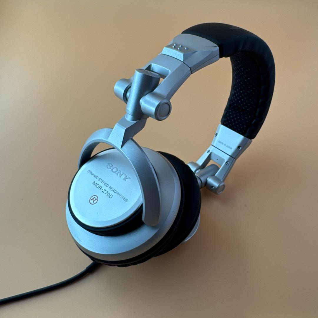 SONY 密閉型ヘッドホンMDR-Z700