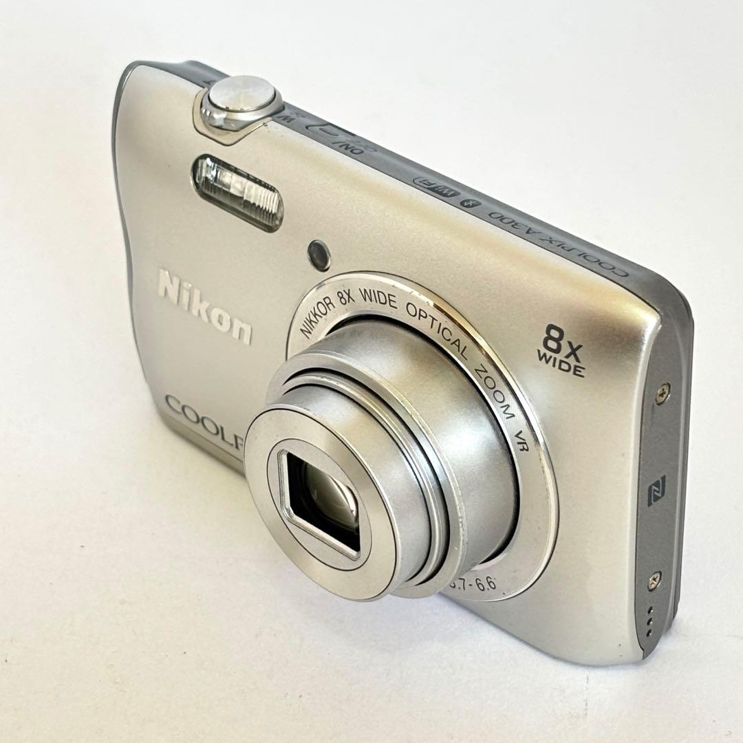Nikon coolpix A300 ニコン　デジカメ　SDカード付シルバー