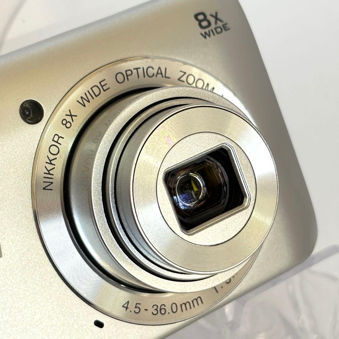 Nikon coolpix A300 ニコン　デジカメ　SDカード付シルバー