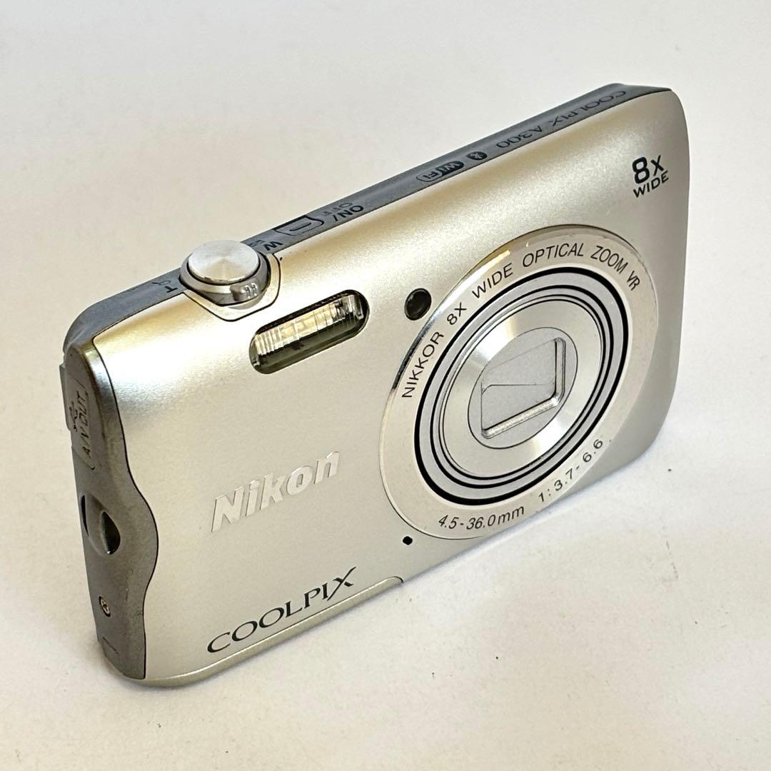 Nikon coolpix A300 ニコン　デジカメ　SDカード付シルバー