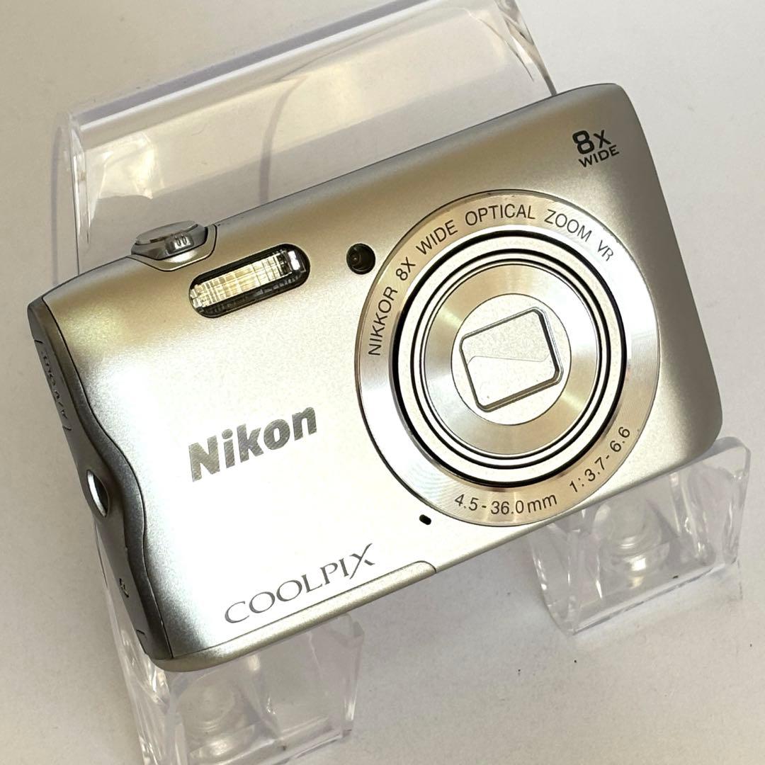 Nikon coolpix A300 ニコン　デジカメ　SDカード付シルバー