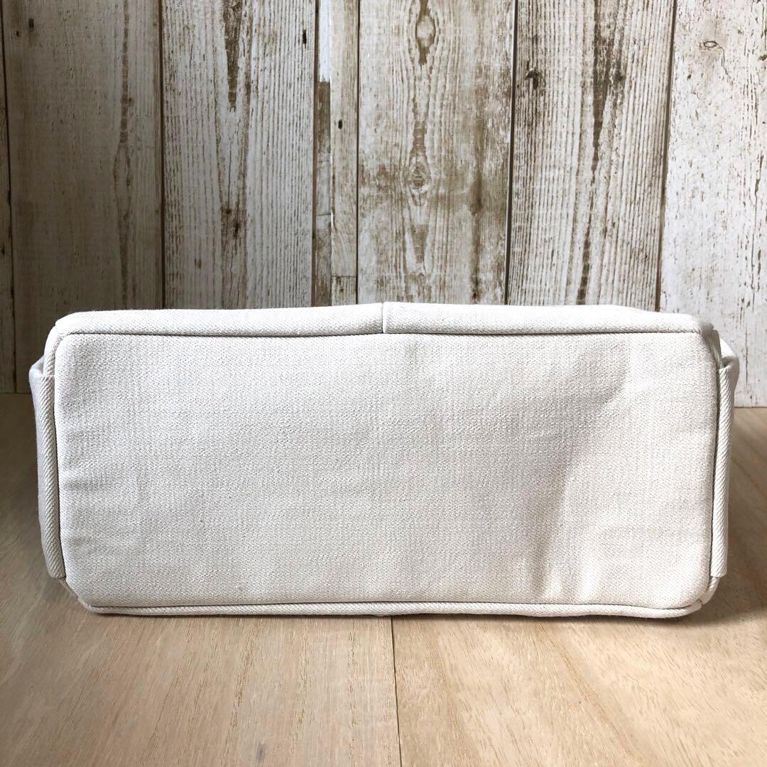 トートバッグ　ハンドメイド　デニムリメイク　アイボリー　両開き【新品デニム】