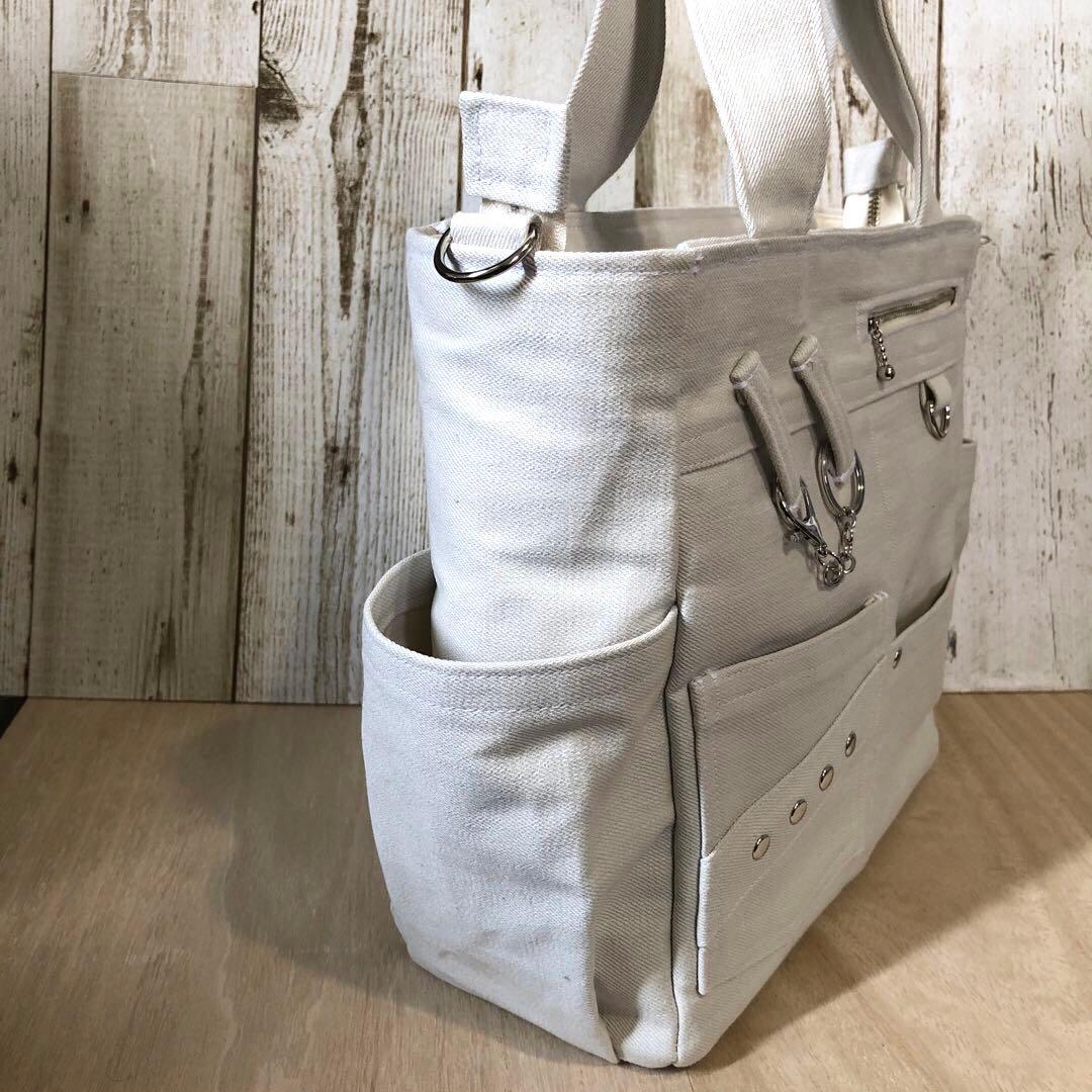 トートバッグ　ハンドメイド　デニムリメイク　アイボリー　両開き【新品デニム】