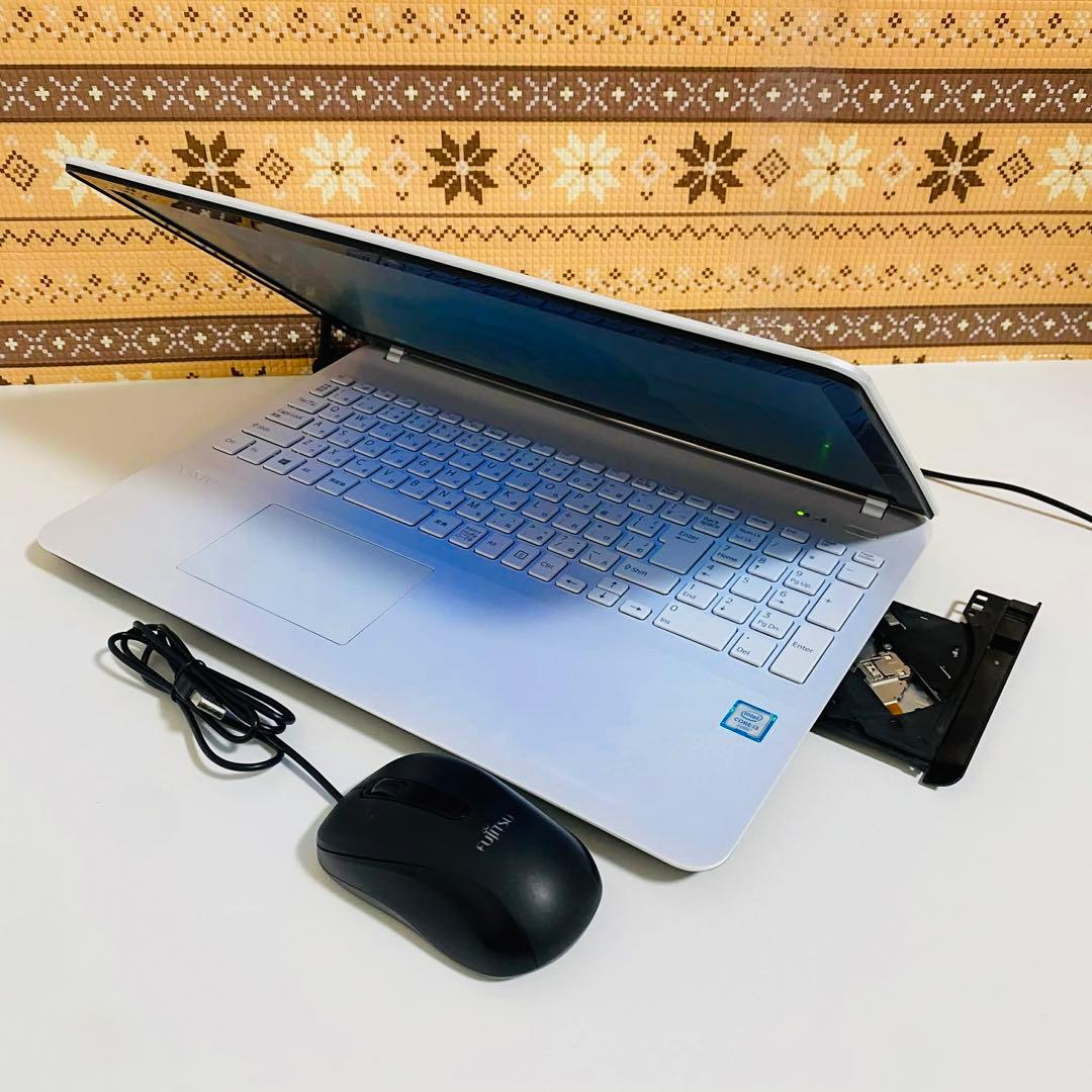 Y944 SonyVaioノートパソコンSSDメモリ8G高速 Windows11