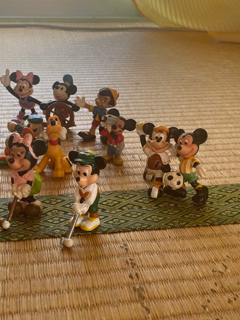ディズニーキャラクター フィギュア まとめ売り ミッキー ドナルド 40体