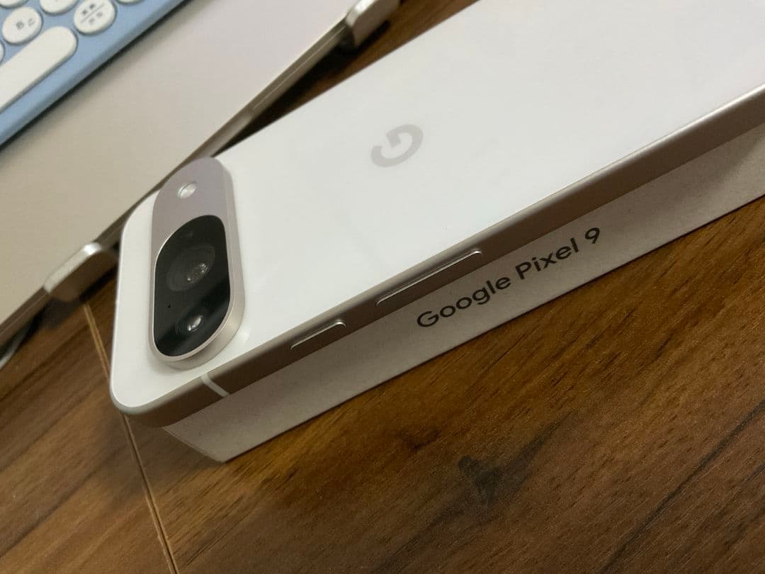 【美品】Google Pixel 9 Porcelain 256GB