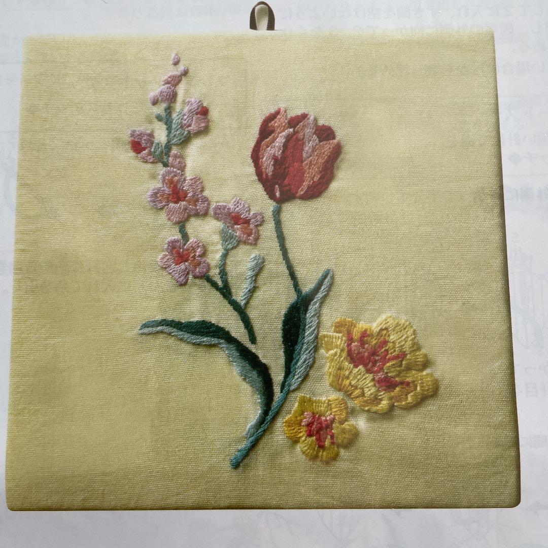 DMCの刺しゅう糸で描くお花のタペストリー