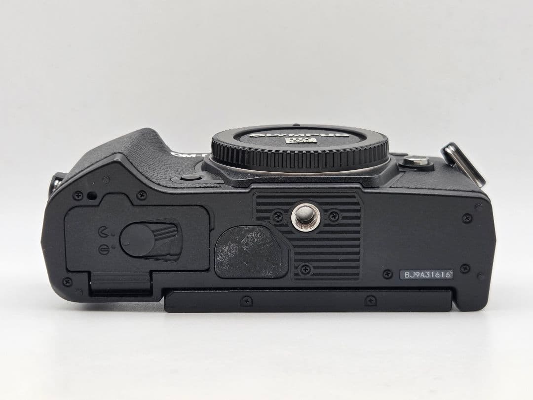 OLYMPUS OM-D E-M5 MARK iii ボディブラック