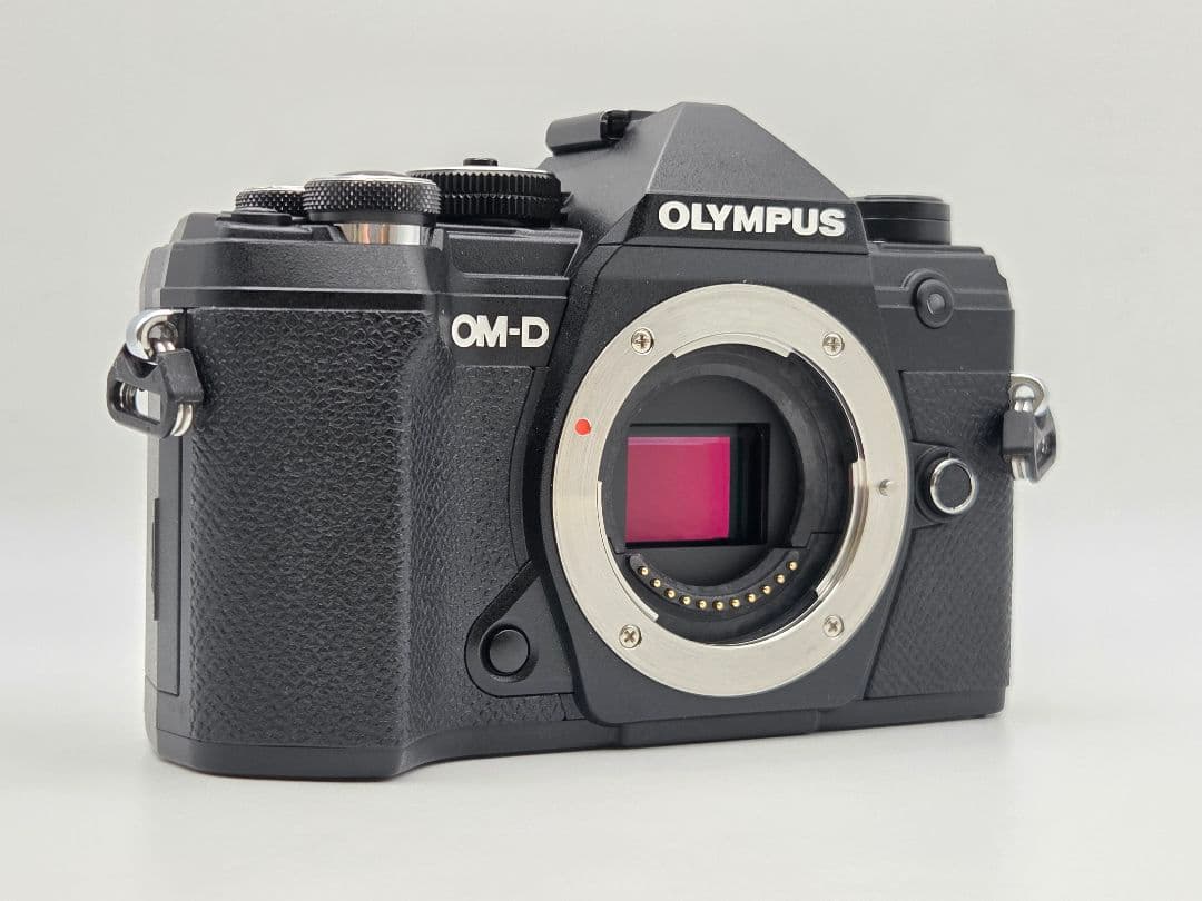 OLYMPUS OM-D E-M5 MARK iii ボディブラック