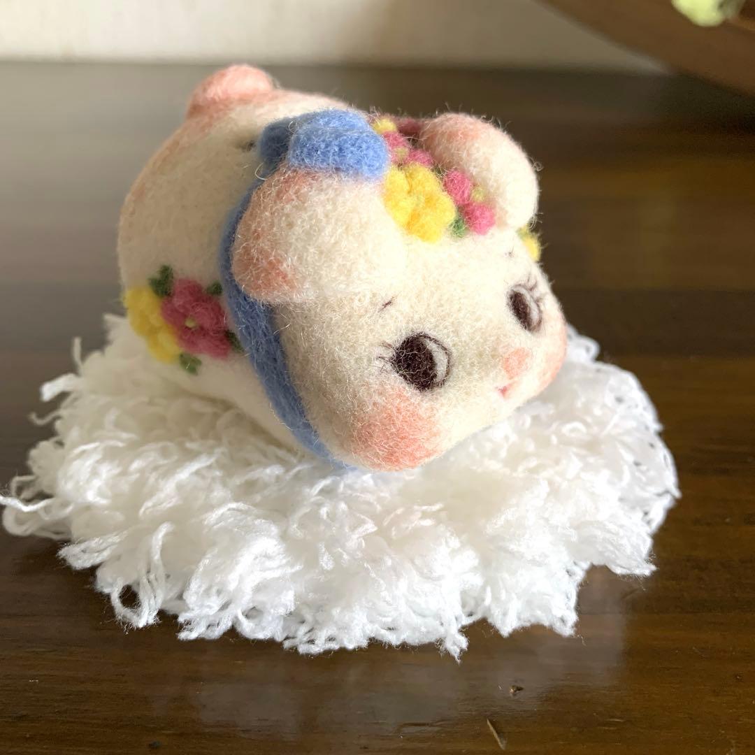 ぷ*子様 羊毛フェルト　ぶた貯金箱