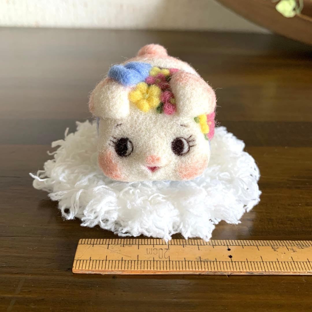 ぷ*子様 羊毛フェルト　ぶた貯金箱