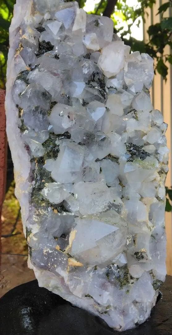 水晶 エピドート 共生クラスター 2.1kg －ｍｔ552