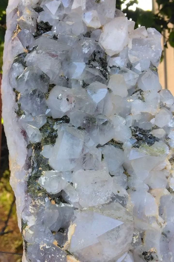 水晶 エピドート 共生クラスター 2.1kg －ｍｔ552