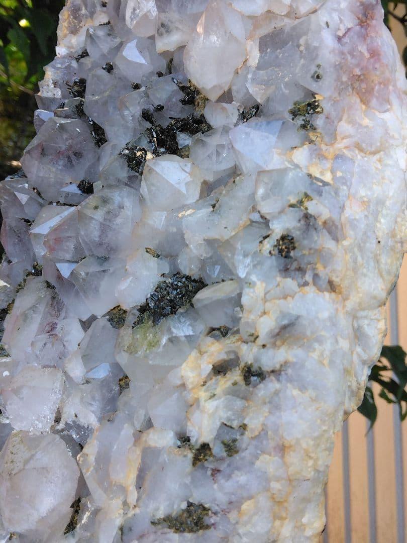 水晶 エピドート 共生クラスター 2.1kg －ｍｔ552